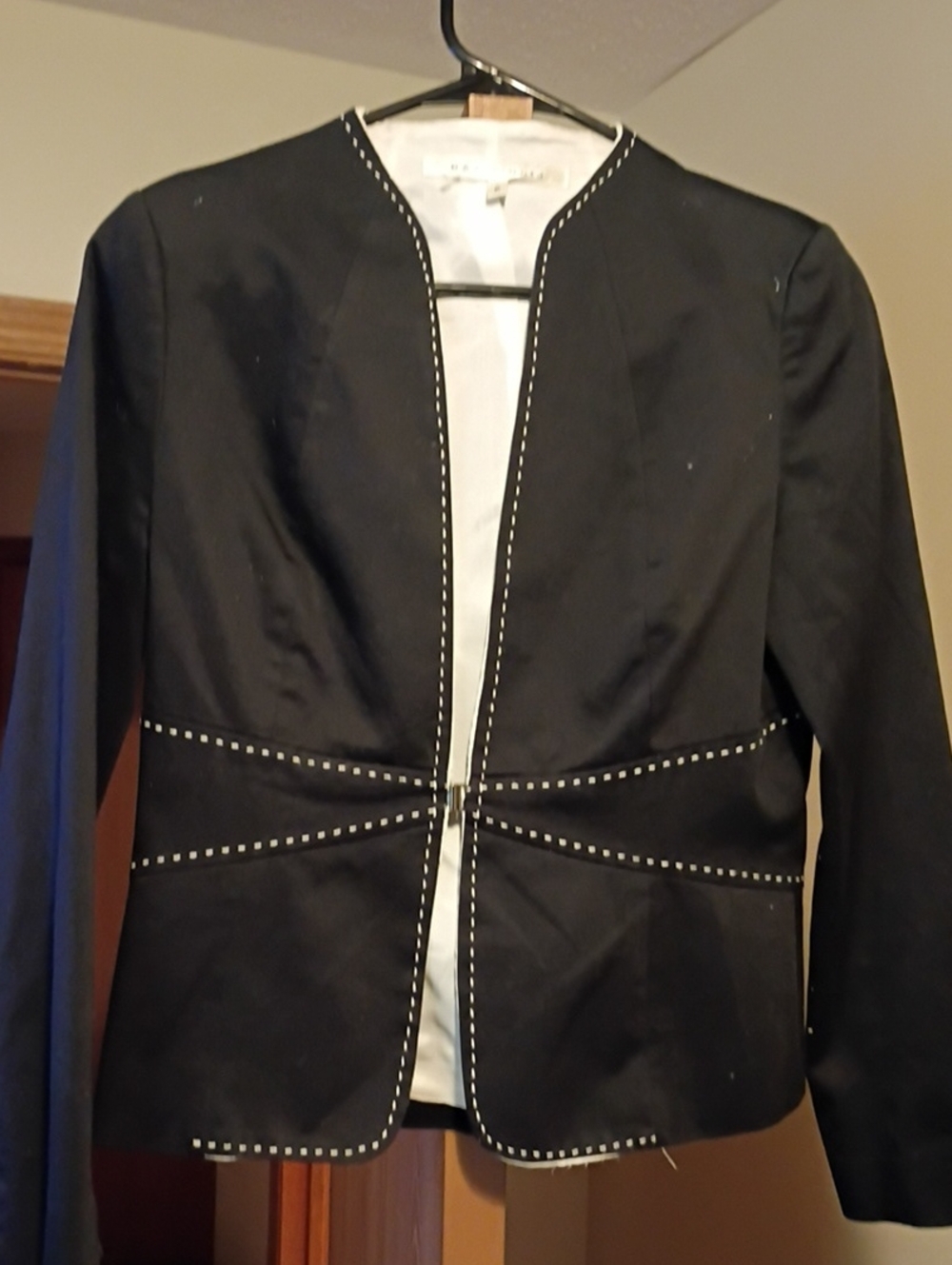 Max Studio Black Open-Front Blazer with Contrast Stitching